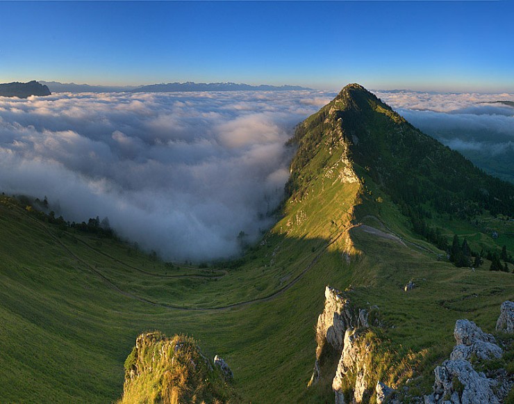 cloudsinvalleys